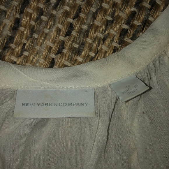 New York & Company women’s white tank top - Picture 2 of 3